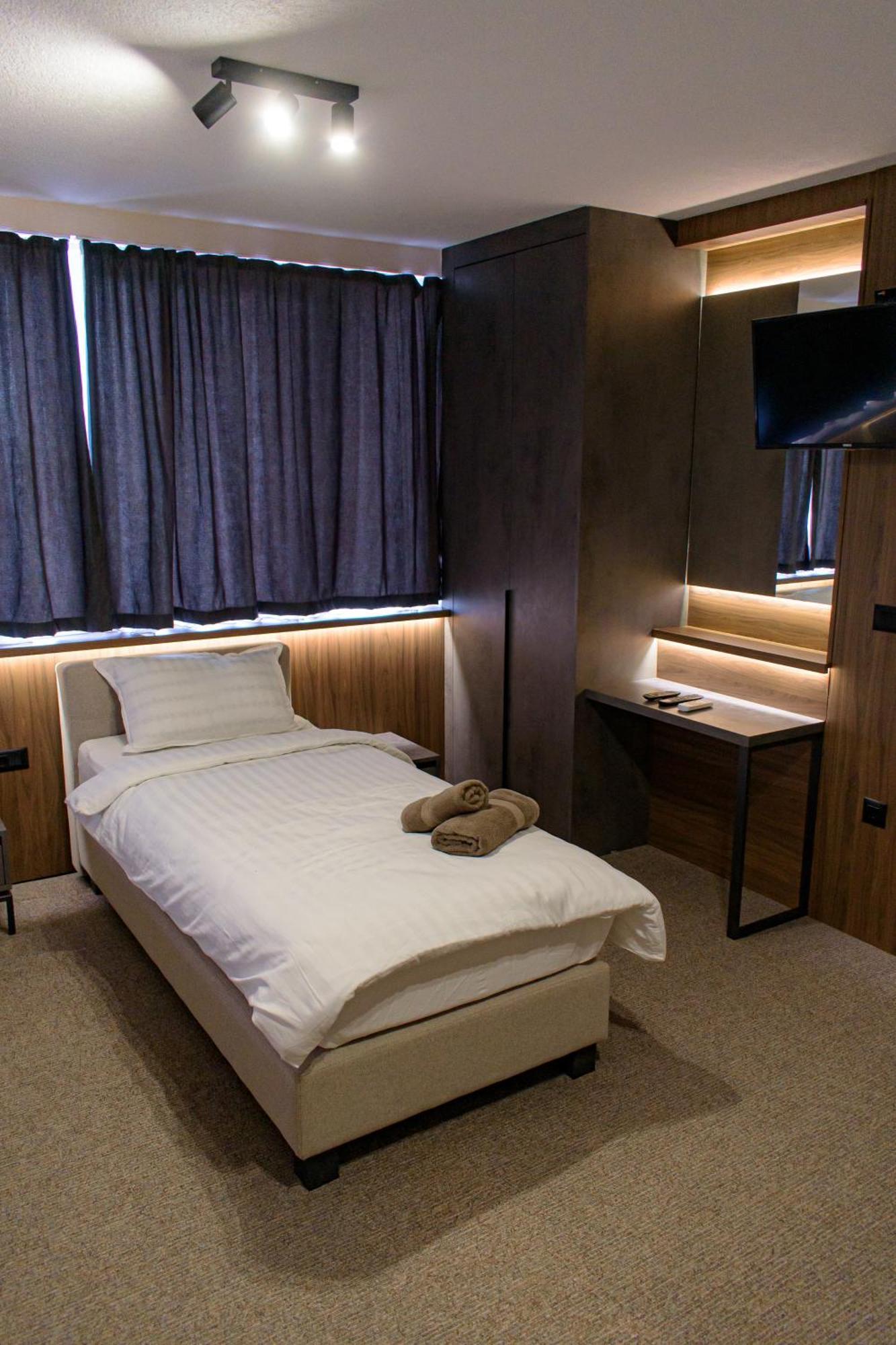 Binta Hostel Vranje Esterno foto